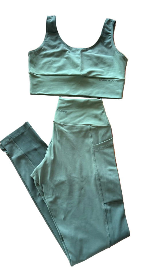 Conjunto Top e Legging Livre e Leve